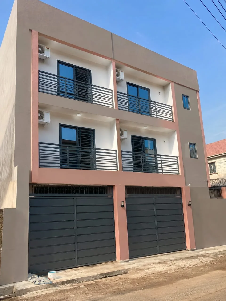 Façade d’un immeuble résidentiel réalisé par PEXSA Habitat